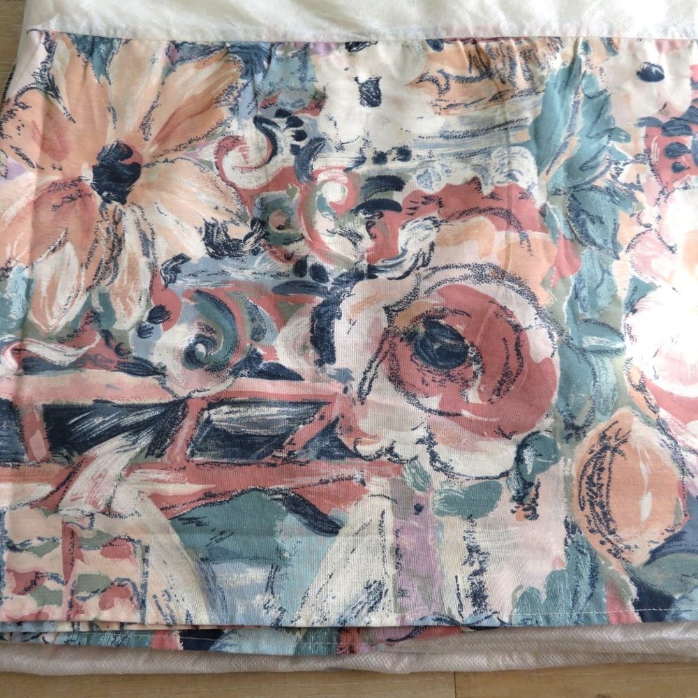 Vintage American Home Queen Size Bed Skirt Multicolor Floral 13" Drop USA Made